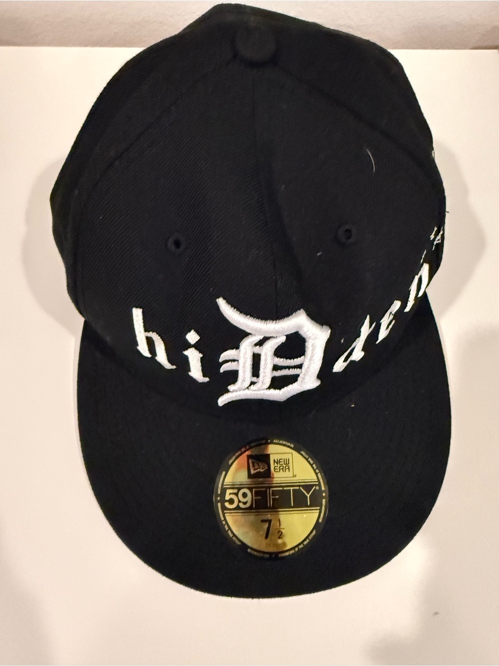 New hidden hills Era Black Fitted Hat with White Script